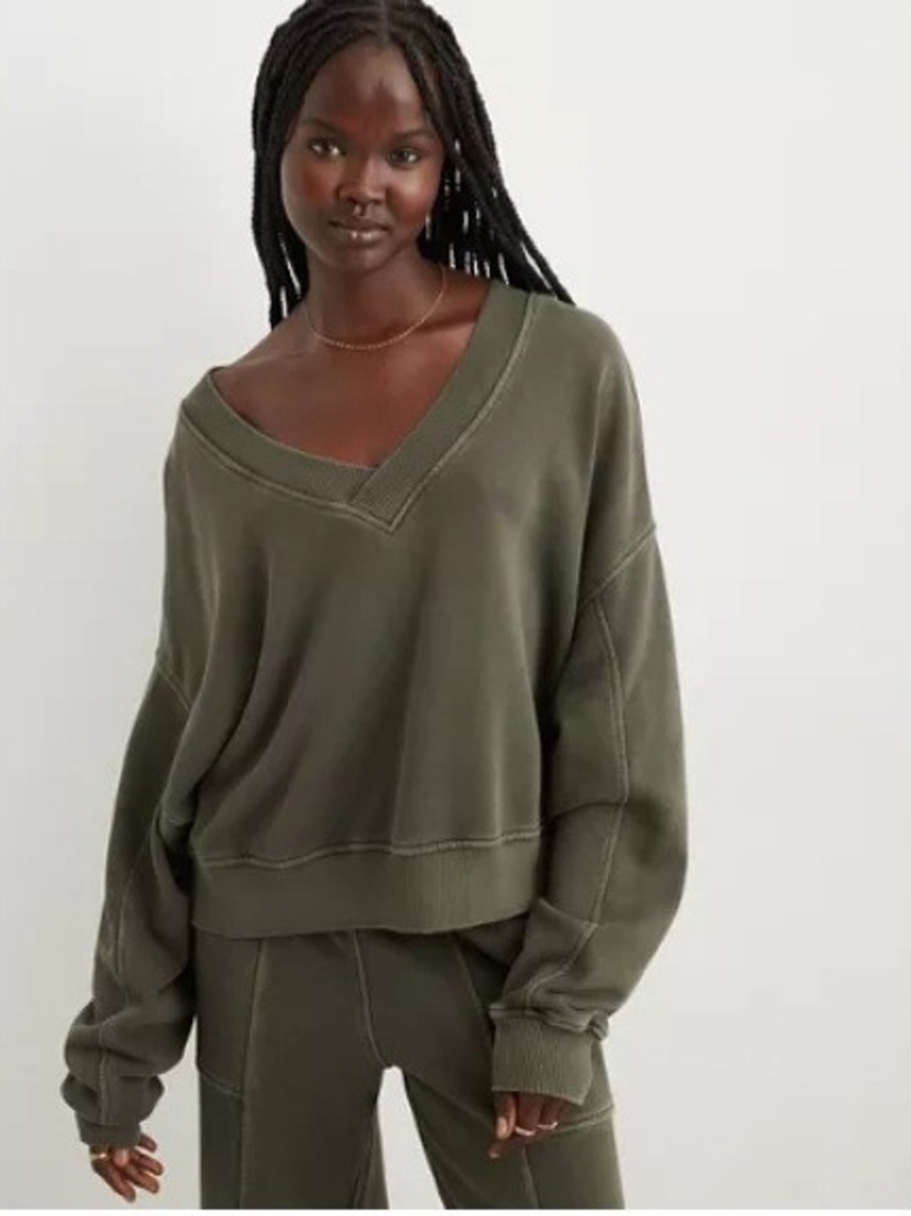 AERIE House Party V Neck Cropped Sweatshirt Oversized Cropped Olive Green(S)